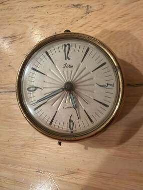 Vintage Artco Luminous Mechanical Alarm Clock West Germany Mid-Century Coral par